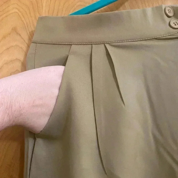 Source Unknown Women's Trousers in Tan and White - Picture 7 of 16
